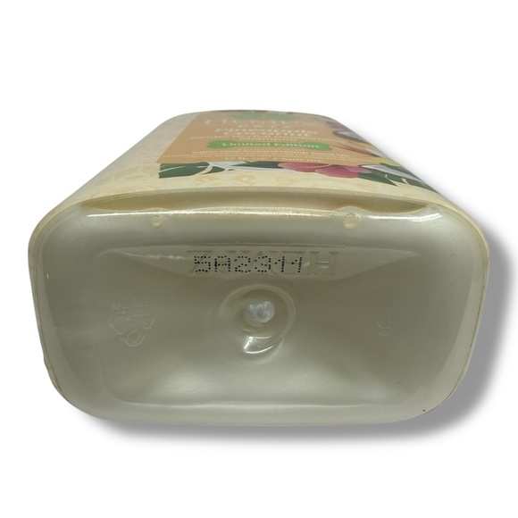 Hempz Petz Dog Shampoo Pineapple Coconut Gentle Deodorizing Hemp Seed Oil 17 oz. - Picture 11 of 11